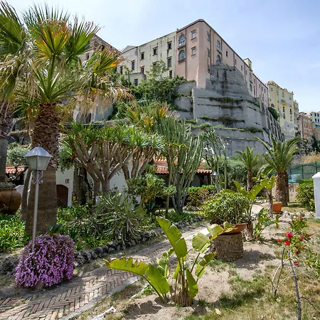 Le Roccette Mare & Restaurant 3*