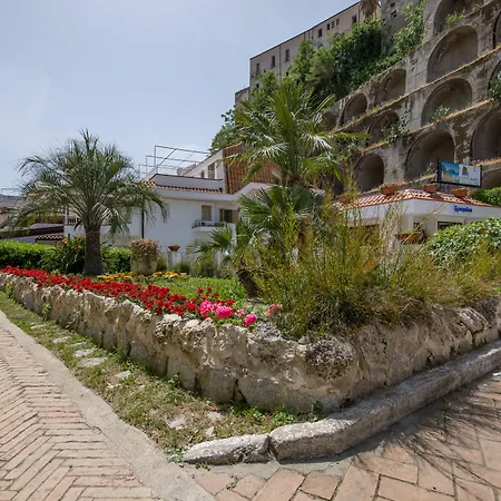 Le Roccette Mare & Restaurant