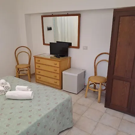Aparthotel Le Roccette Mare & Restaurant 3*
