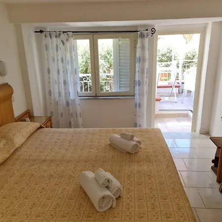 Le Roccette Mare & Restaurant 3*
