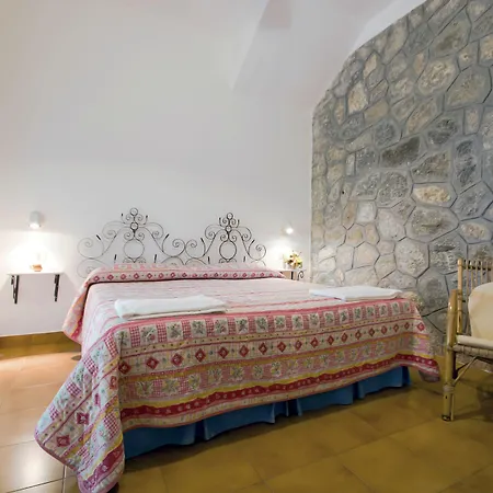 Aparthotel Le Roccette Mare & Restaurant 3*