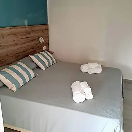 Ξενοδοχείο με διαμερίσματα Le Roccette Mare & Restaurant 3*