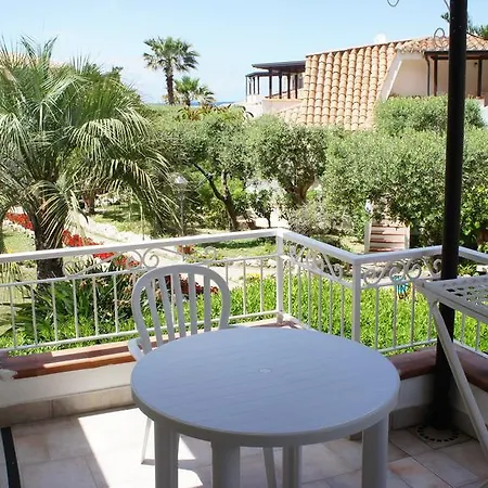 Hotel apartamentowy Le Roccette Mare & Restaurant