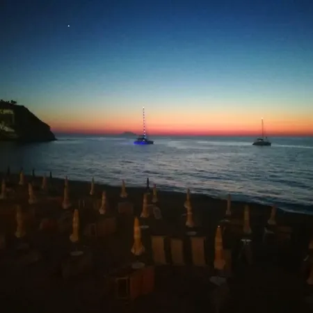 Le Roccette Mare & Restaurant 3* Tropea