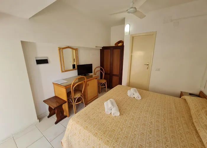 Le Roccette Mare & Restaurant 3* Тропея