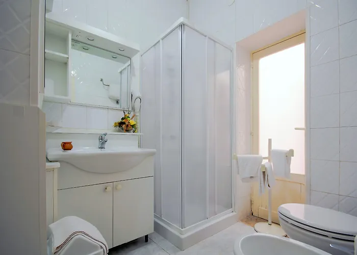 Le Roccette Mare & Restaurant 3* טרופאה