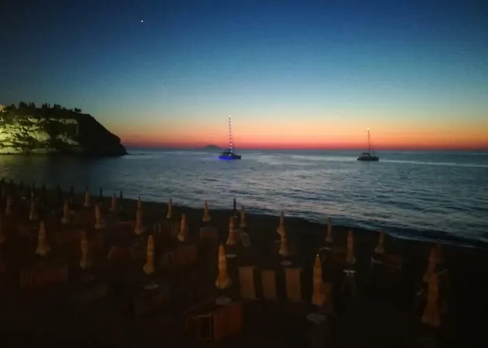 Le Roccette Mare & Restaurant 3* טרופאה